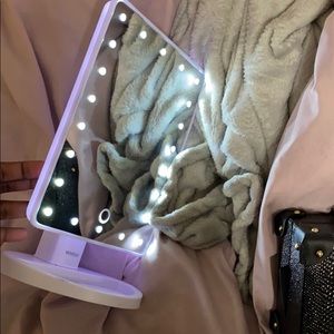 Mini makeup vanity light up mirror